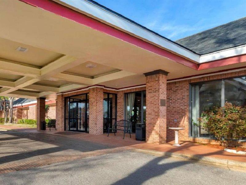 Magnuson Grand Hotel And Conference Center Tyler Bagian luar foto