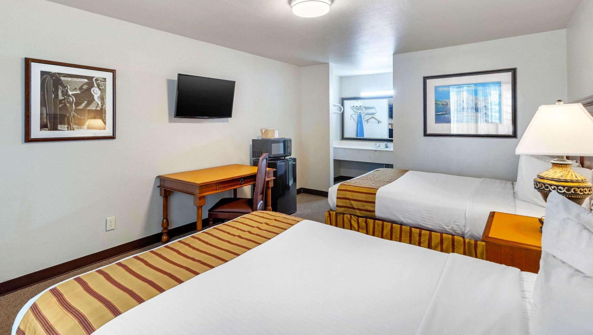 Magnuson Grand Hotel And Conference Center Tyler Bagian luar foto