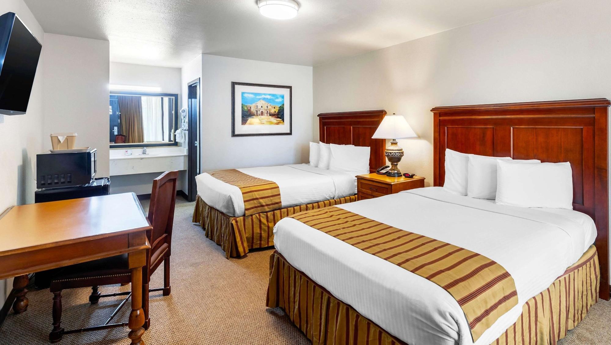 Magnuson Grand Hotel And Conference Center Tyler Bagian luar foto