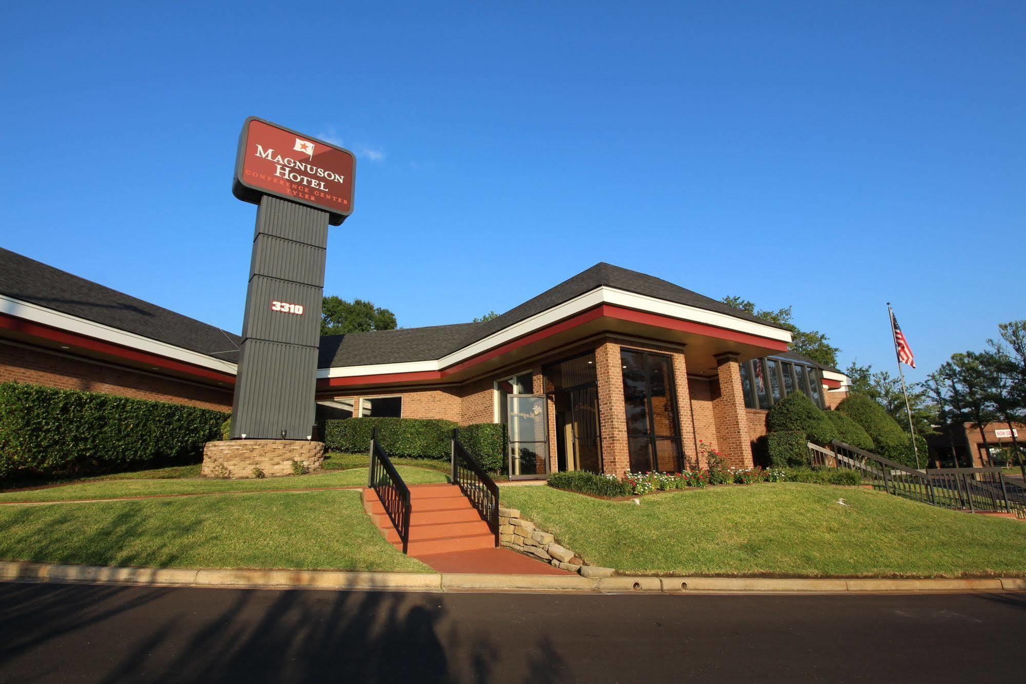 Magnuson Grand Hotel And Conference Center Tyler Bagian luar foto